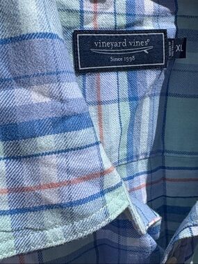 Vineyard Vines XL cotton & linen soft flannel shirt.